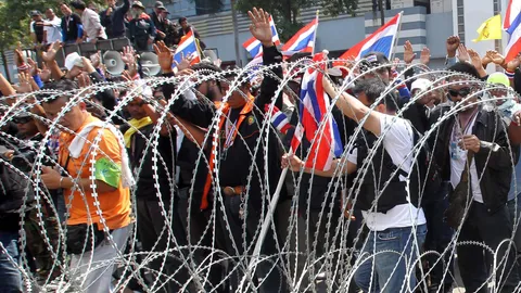 เอกชน จับตาปมการเมือง หวั่นยืดเยื้อฉุดGDPร่วงกระจุย!