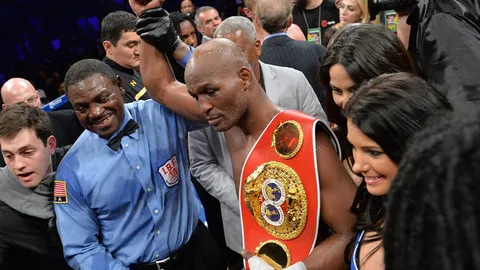 กล้าป่ะ! 'ฮ็อปกินส์' ท้า 'เมย์เวทเธอร์' ดวลกำปั้นรุ่นมิดเดิลเวท 