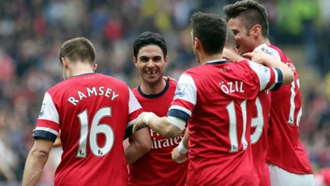 'อาร์เตตา' ซวย โดนแข้งฮัลล์ชนฟันหน้าหัก (ชมคลิป)