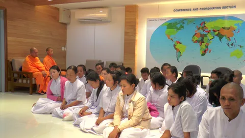 จับพม่าห่มขาวมีพระนำ!สวมรอยไปทำบุญวัดดัง 