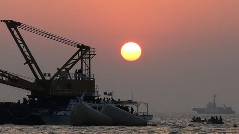 ยอดเหยื่อเฟอร์รี่พุ่ง 121 ศพ ยังหายอีก 181 คน