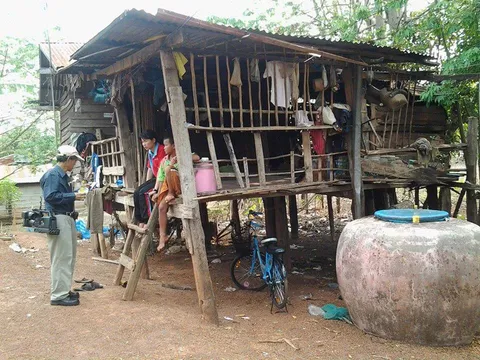 นร.ยากจนแต่รักเรียน-ติดม.ราชภัฏวอนขอทุน 