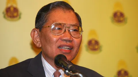 'วิชา'ยัน'ยิ่งลักษณ์'ชี้แจงคดีจำนำข้าวเพิ่มได้ จนกว่าชี้มูลฯ