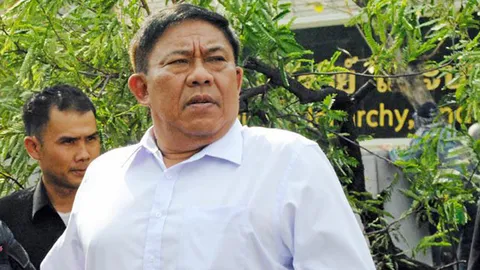 กทม.จัดระเบียบแผงค้า'กลางวันใช้ร่มเขียว กลางคืนร่มชมพู' 