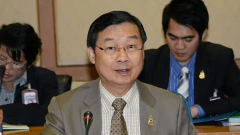 'สุรชัย' จ่อหารือเปิดประชุมวุฒิฯถอดถอนอีกรอบ หลัง 10 พ.ค.