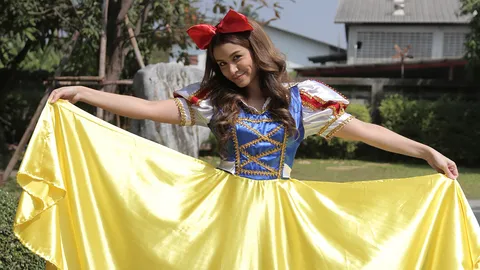 'วิกกี้' แอ๊บเด็ก ใส่ชุดสโนไวท์มัดใจ 'ชาย'