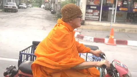 ชาวบ้านสุดทน แจ้งจับพระแว้น กลางเมืองเชียงใหม่