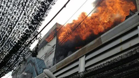 ไหม้วอด โรงงานกระติก สูญ100ล.