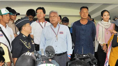 'สุเทพ'ยัน ตั้งใจมาหารือ'นิวัฒน์ธำรง' ปัด ล้มประชุม 'กกต.-รบ.'