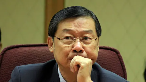 'สุรชัย'อ้อน'บิ๊กตู่'ไกล่เกลี่ยคู่ขัดแย้ง ช่วยส.ว.ฝ่าวิกฤติ