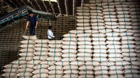 พณ.ชะลอขายข้าวสัญญาใหม่แบบจีทูจีชั่วคราว