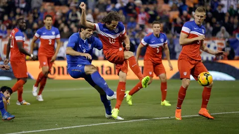 ลับแข้งก่อนลุยบอลโลก สหรัฐฯอัดอาเซอร์ไบจาน 2-0