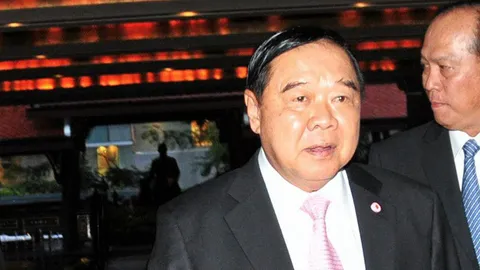 'พล.อ.ประวิตร' เลื่อนประชุมวันนี้ เหตุ ติดภารกิจกะทันหัน
