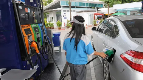 ปตท.-บางจาก ลดราคาแก๊สโซฮอล์ลิตรละ40สต.