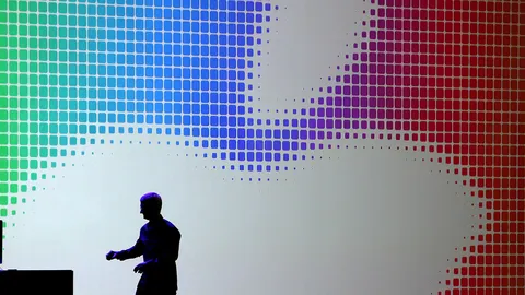 'Apple' เปิดตัว OS X 'Yosemite' และ 'iOS 8' พร้อมโหลดปลายปี