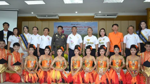 ชวนเที่ยวดูดอกกระเจียวบาน-สัมผัสหินถ้วยฟีฟ่า!