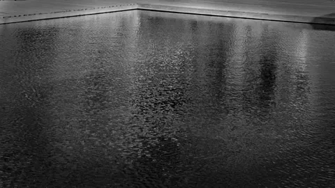 2 ขวบเดินลงสระน้ำหมู่บ้าน จมดับก้นบ่อ