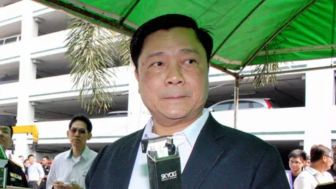 'กรมศุลฯ' โอดพิษการเมืองทำรายได้ 8 เดือนหลุดเป้า 1.8หมื่นล.
