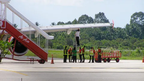 แอร์เอเชียชนนก