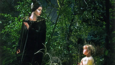 'โจลี่' ส่ง 'วิเวียน' เล่นหนัง