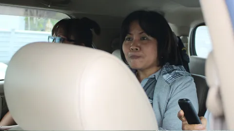 'ดีเจอ้อม' แกนนำแดงเชียงใหม่ มอบตัว คสช.แล้ว  