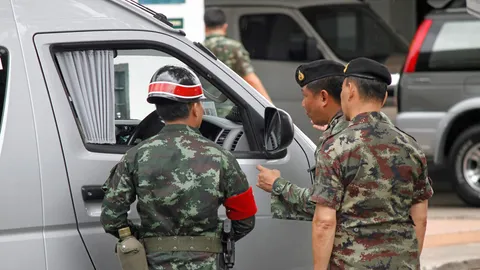 บุคคลทยอยเข้ารายงานตัว ตามคำสั่ง คสช.ฉบับที่ 68 