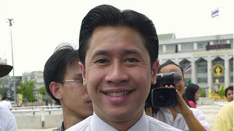 ตำรวจพร้อมตามจับ 'จักรภพ' คดีพัวพันอาวุธสงคราม