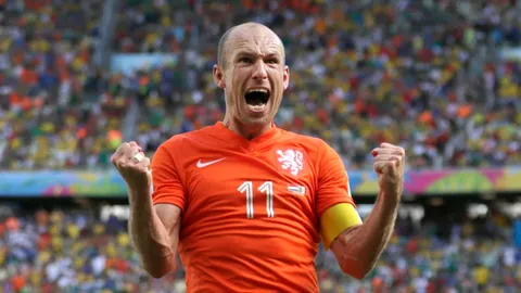 'ร็อบเบน' ขอโทษ พุ่งล้ม ปล้นชัย 'จังโก้'