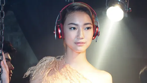 โดดเด่น ล้ำสมัย 'Momentum' หูฟังเพื่อเหล่าแฟชั่นนิสต้า