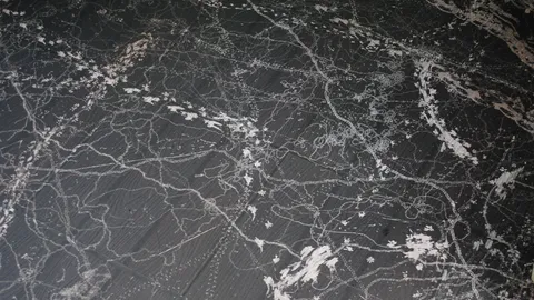 รอยคล้าย 'พญานาค' โผล่หอประชุมปิดตาย จ.สุโขทัย