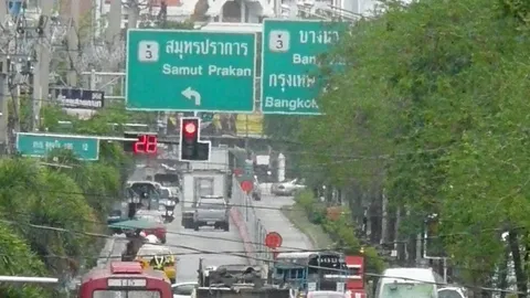 ปิดจุดกลับใต้สะพานสำโรง ลงตอม่อสายสีเขียว-เผยแบริ่ง-สมุทรปราการคืบ 30%