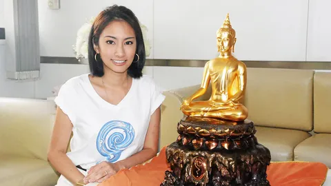 “แอ” ชวนเวียนเทียน “พระพุทธรูปทองคำ”