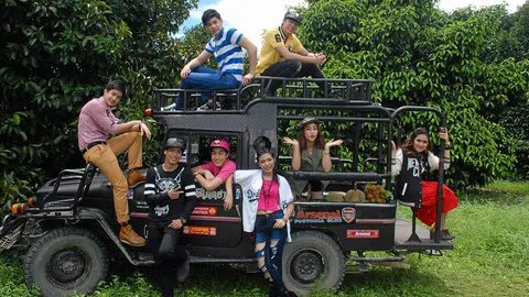 ‘เดอะสตาร์ 10’ ตะลุยเที่ยว “สวนสะเด็ดยาด” แฟนคลับตามให้กำลังใจแน่น!!