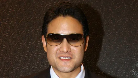 'ไมค์ กิ่งโพยม' ยืนยันไม่ใช่มือที่ 3 'เจนี่-เอ๋'