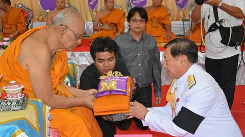 วัดสัตหีบ ทำพิธีปิดศพหลวงปู่เหล็ง เกจิดังภาคตะวันออก