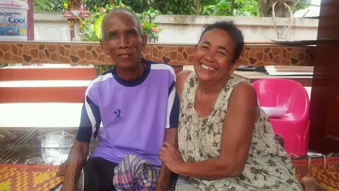 5 หนุ่มใหญ่ดีใจ คว้าเงินคนละ 1 ล. ทายบอลโลกไทยรัฐ