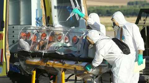 สเปนเอาบ้าง บินรับหมอป่วยอีโบลากลับมาดริด