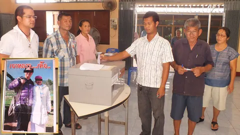 ชาวบ้านลงประชามติไล่ 'แม่ชีเชอรี่' พ้นวัดถ้ำขวัญเมือง