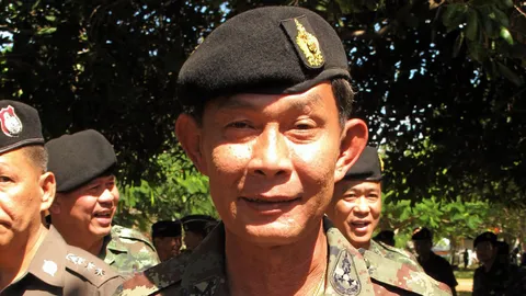 'น้องบิ๊กตู่' อุบไต๋ เสนอชื่อ 'ประยุทธ์' นั่งนายกฯ