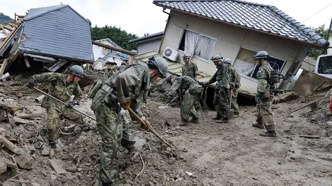 เศร้า!! สองพี่น้องดับอนาถ เหยื่อโคลนถล่มฮิโรชิมา พุ่ง 39  ศพ