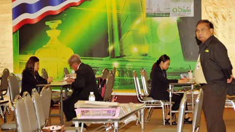 สมัคร สปช. รวม 13 วัน 2,792 คน วันนี้'คนเด่น-คนดัง'มาเพียบ!