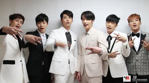2PM คิดถึงชาวไทย พร้อมขึ้นคอนเสิร์ต 2014 2PM WORLD TOUR IN BANGKOK (ชมคลิป)