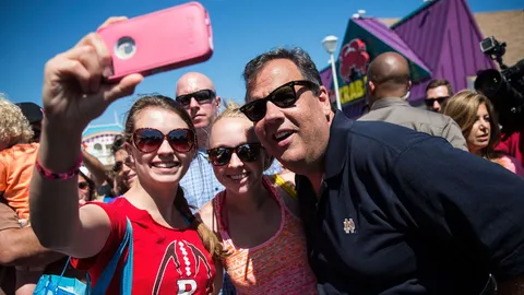 ไทยแวร์ เผยอินโฟกราฟฟิก เคล็ดไม่ลับถ่าย Selfie ให้ดูดี