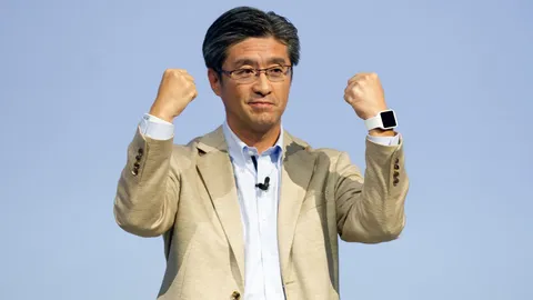 รุกเต็มสูบ โซนี่ เปิดตัว SmartBand Talk กับ SmartWatch 3