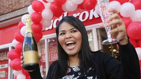 นศ.สาวไทยในอังกฤษ โคตรเฮง! ถูกแจ็กพอตพนัน คว้าเงินกว่า 50 ล้าน