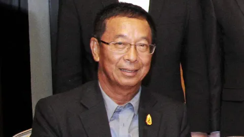 โปรดเกล้าฯ'นุรักษ์'เป็นปธ.ศาลรธน.'วรวิทย์'เป็นตุลาการศาลรธน.แล้ว