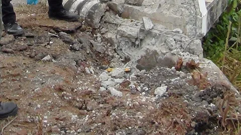 เร่งล่าคนร้าย บึมตำรวจชุด รปภ.ครู นราฯ