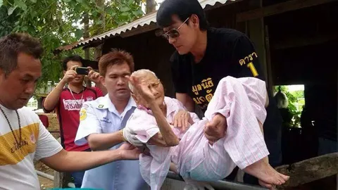 ช่วยแล้ว! ยายตาบอด นอนกระต๊อบลำพัง 5 ปี