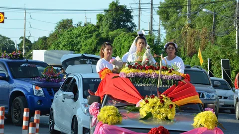แห่พระกินเจ รอบเมืองภูเก็ต ม้าทรงยังทำเสียว