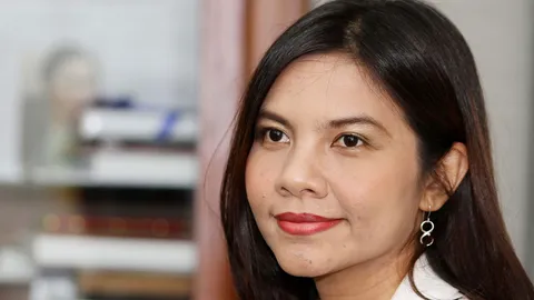 สุภิญญา ค้านแบ่งเวลาเช่าออกอากาศช่อง3กระทบอุตฯ ทีวี